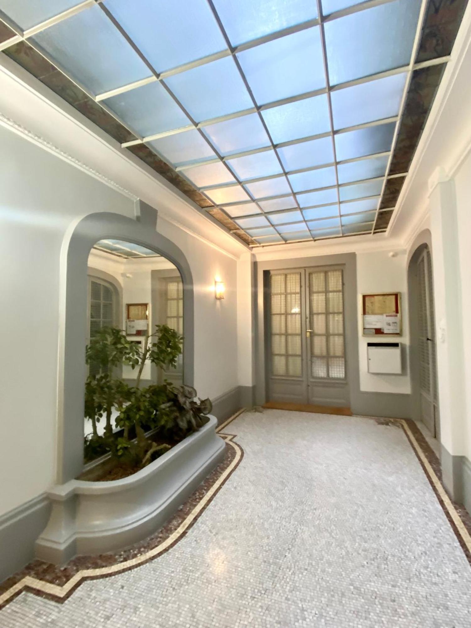 Studio Chic Paris Tour Eiffel Near Eiffel Tower 7Th Floor Εξωτερικό φωτογραφία